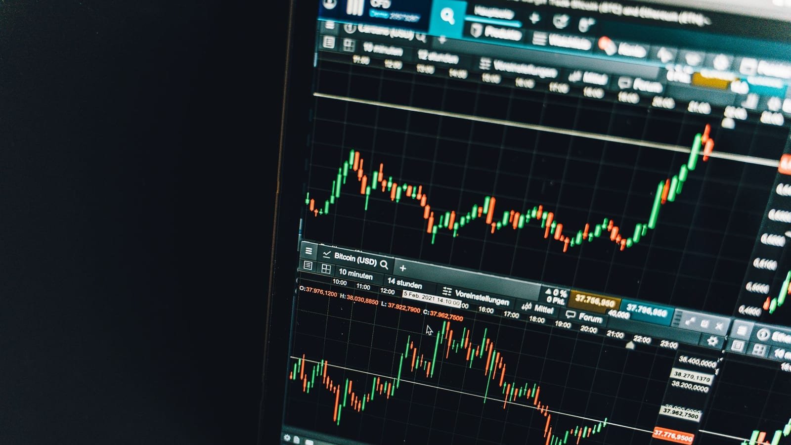 Petróleo cai com negociações EUA-Irã enquanto futuros americanos avançam